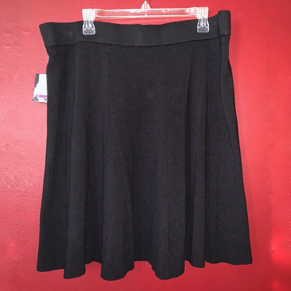 NWT Alfani Black Pleated Mini Skirt